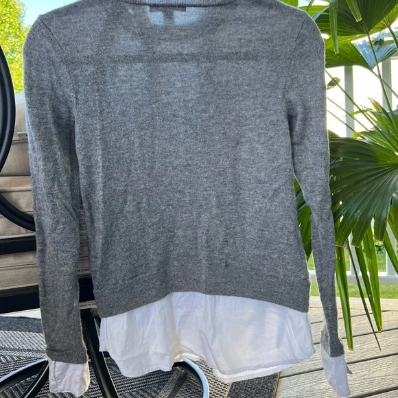 Saks Fifth Avenue Gray Sweater with White Accent - Picture 2 of 8